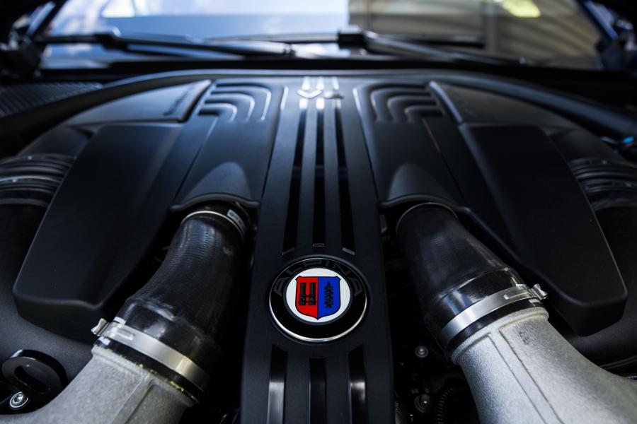 Моторный отсек Alpina B7 Bi-Turbo Allrad (G12) 2016 года  (WW) (фото 29 из 29)